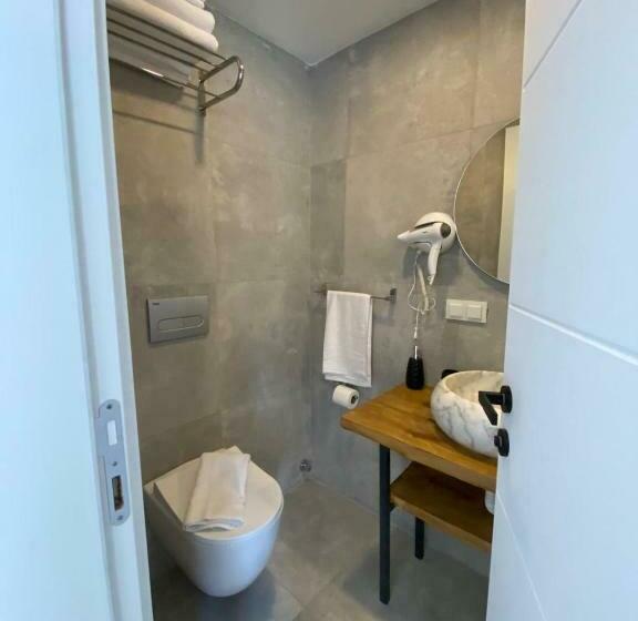 高级大房间, Flora Boheme