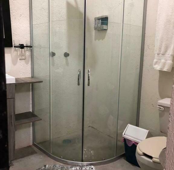 اتاق اکونومی, Fascina Inn