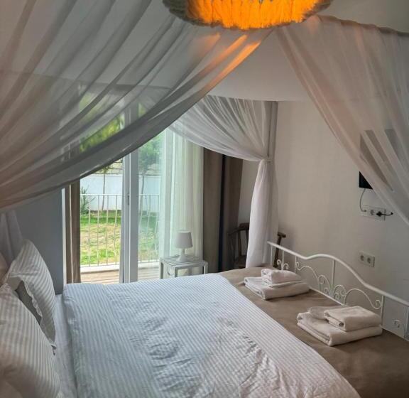 高级大房间, Flora Boheme