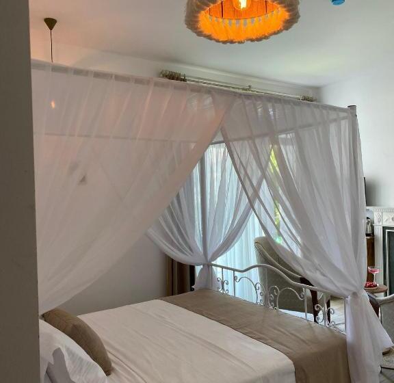 小型套房带阳台, Flora Boheme