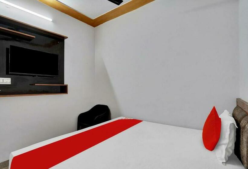 غرفة كلاسيكية ثلاثية, Oyo Flagship 81377 Redstone