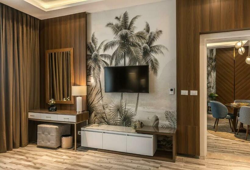 سوئیت جونیور با چشم‌انداز, Tolip Resort Paradise New  Alamein