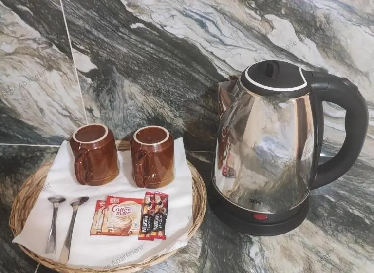 اتاق استاندارد با چشم‌انداز باغ, Rose Apartments