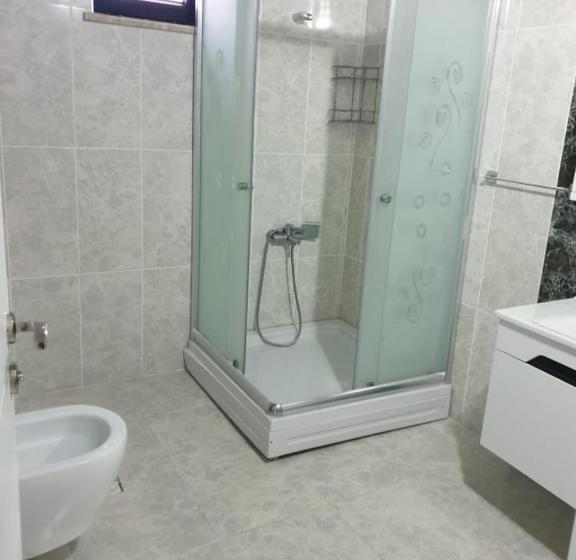 סוויטה, Alya Suit Apart