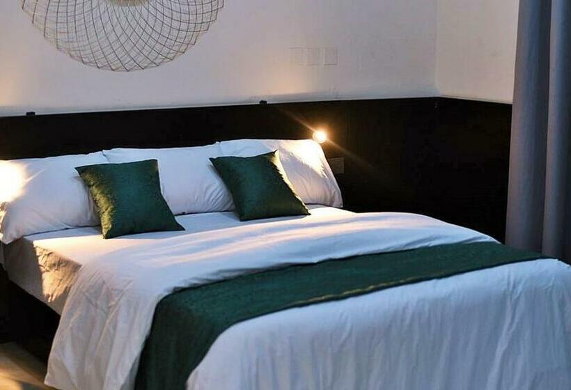 デラックスルーム, Abi S Place