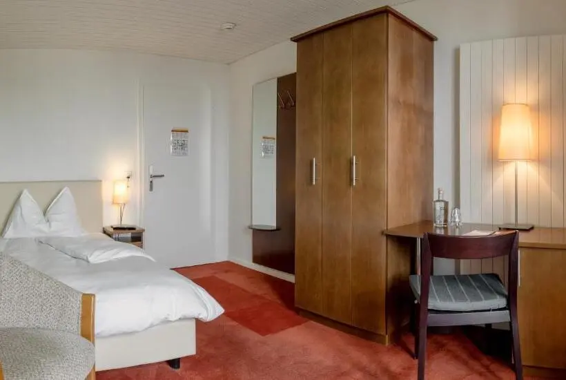 Standard Yhden Hengen Huone, Pension Arosa   Self Check In