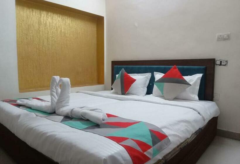 غرفة ديلوكس, Singhasan House