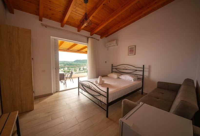 Triple Room Sea View, Villa Rondo