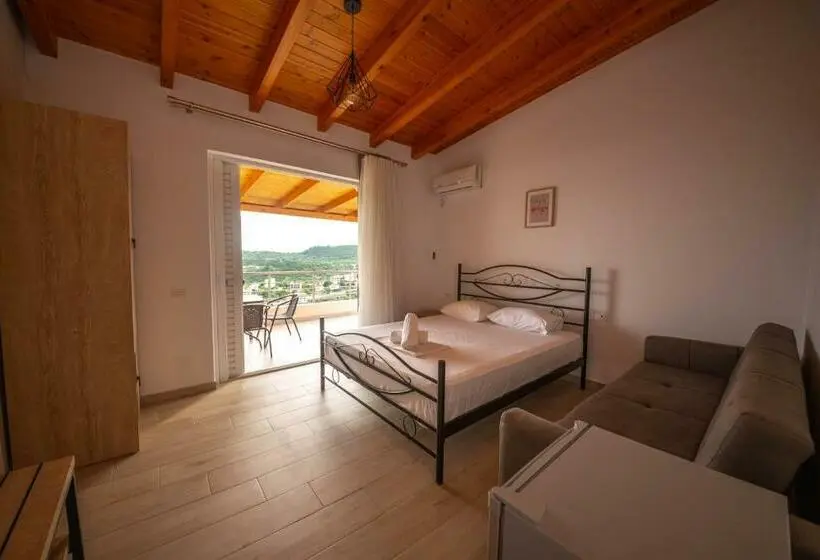 Triple Room Sea View, Villa Rondo
