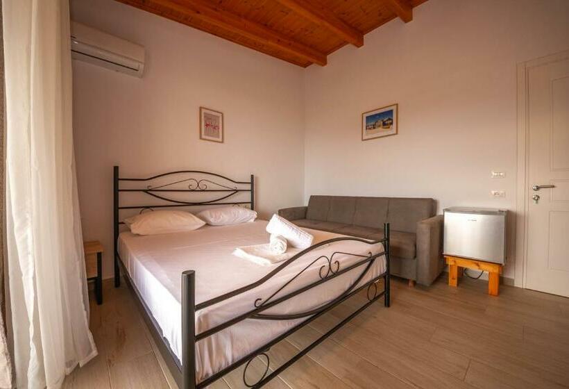 Triple Room Sea View, Villa Rondo