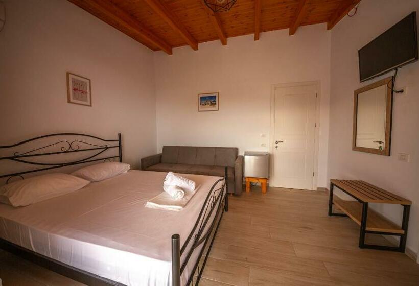 Triple Room Sea View, Villa Rondo