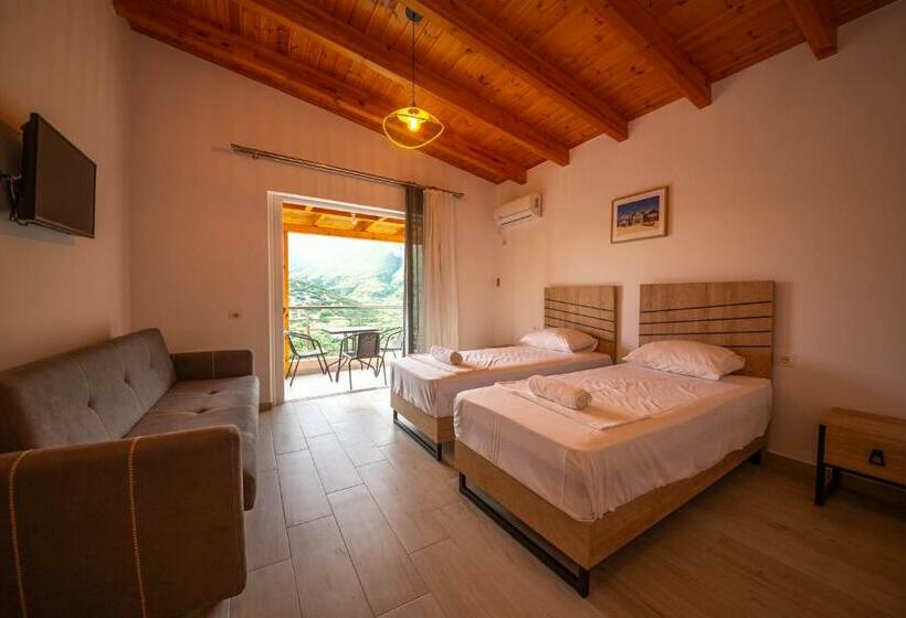 חדר סטנדרט לשלושה, Villa Rondo