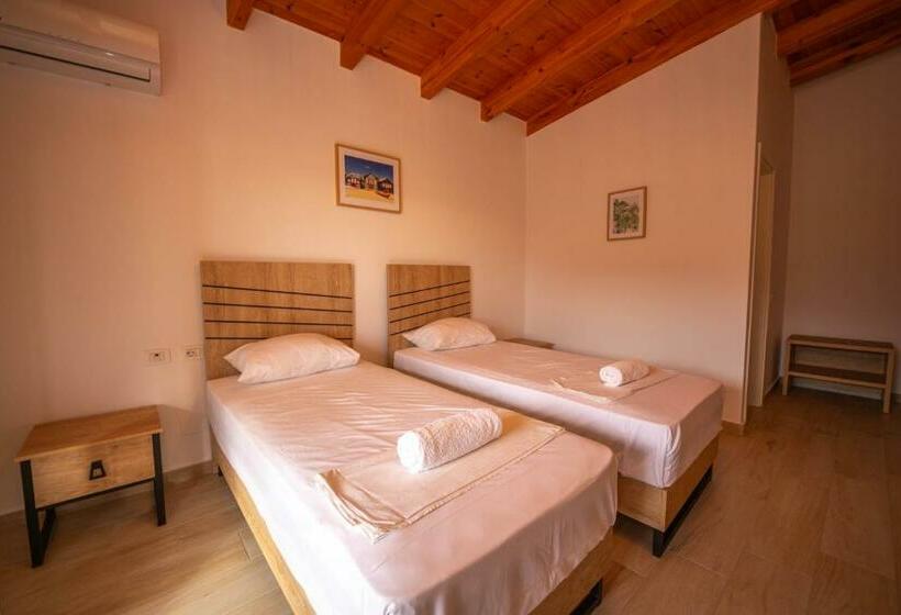 חדר סטנדרט לשלושה, Villa Rondo