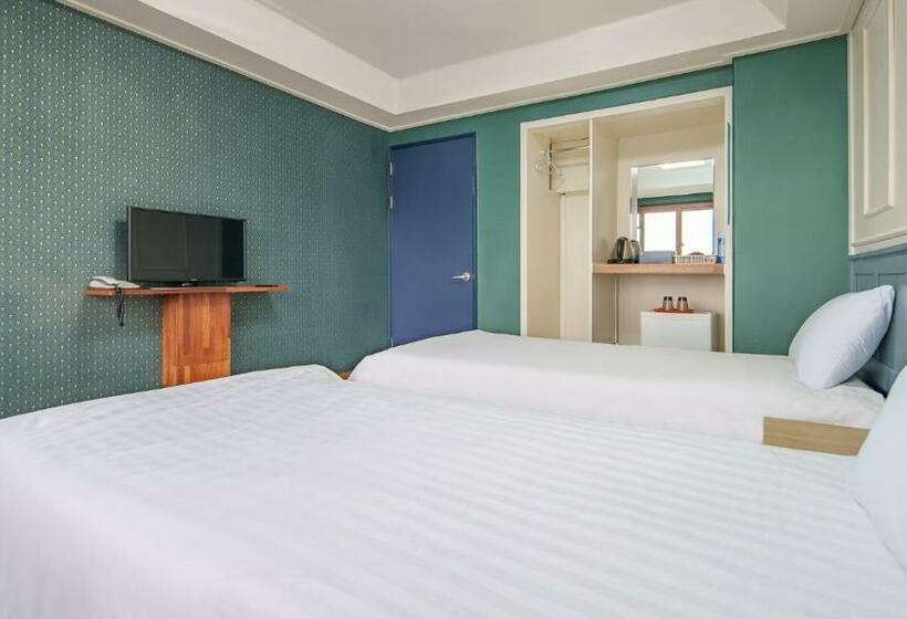 Номер Deluxe, Hiker