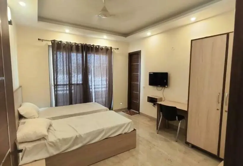 تختخواب در اتاق مشترک, Covie Gurugram 108