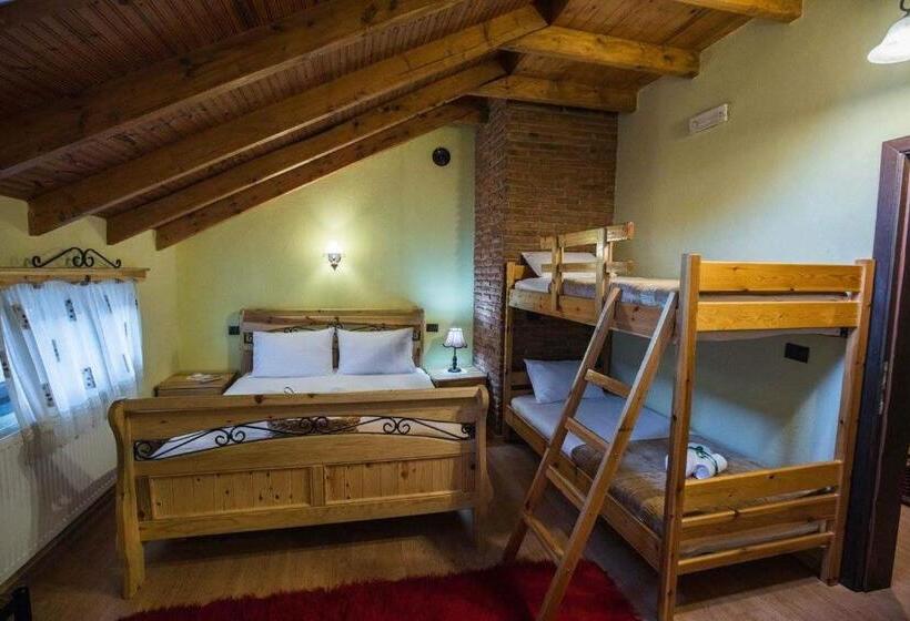 Четырехместный Номер Стандарт, Vila118