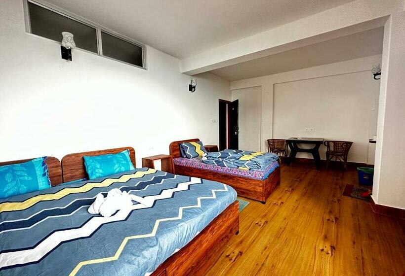バルコニー付きスタンダードルーム, Tapovan Homestay