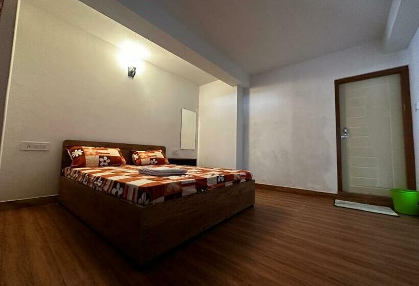 エコノミールーム, Tapovan Homestay