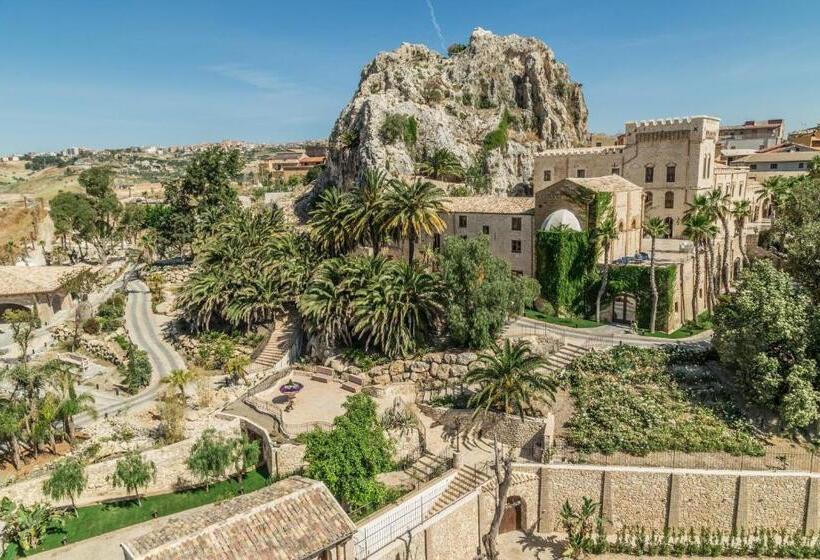 جناح, Castello Ducale Colonna Resort