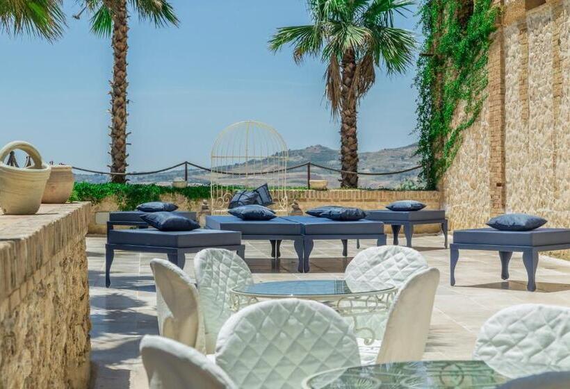 جناح, Castello Ducale Colonna Resort