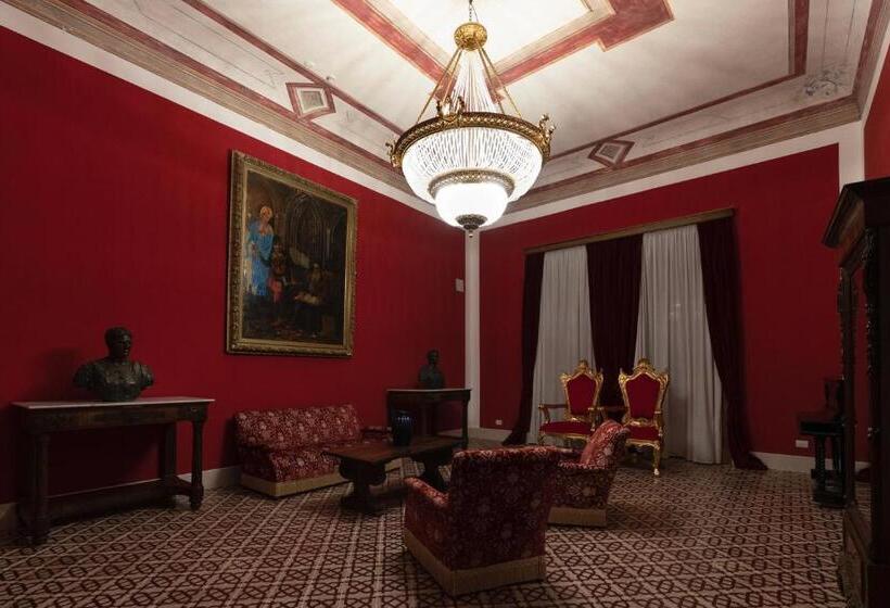 سوئیت پرزیدنت, Castello Ducale Colonna Resort