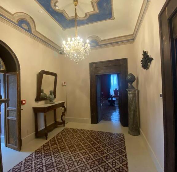 جناح رئاسى, Castello Ducale Colonna Resort