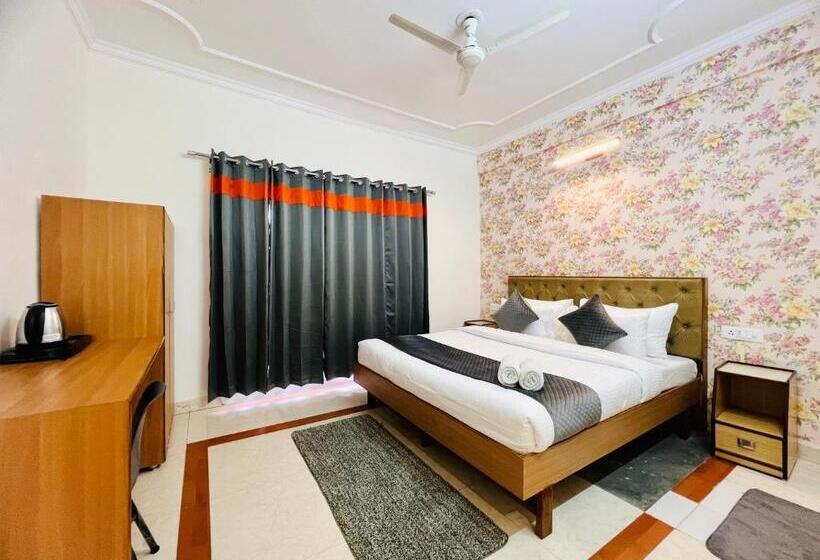 バルコニー付きスタンダードルーム, Live Free Hostel, Mcleodganj