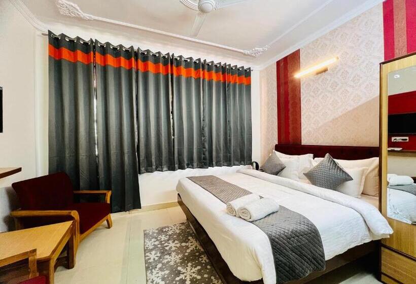 Quarto Deluxe com Sacada, Live Free Hostel, Mcleodganj