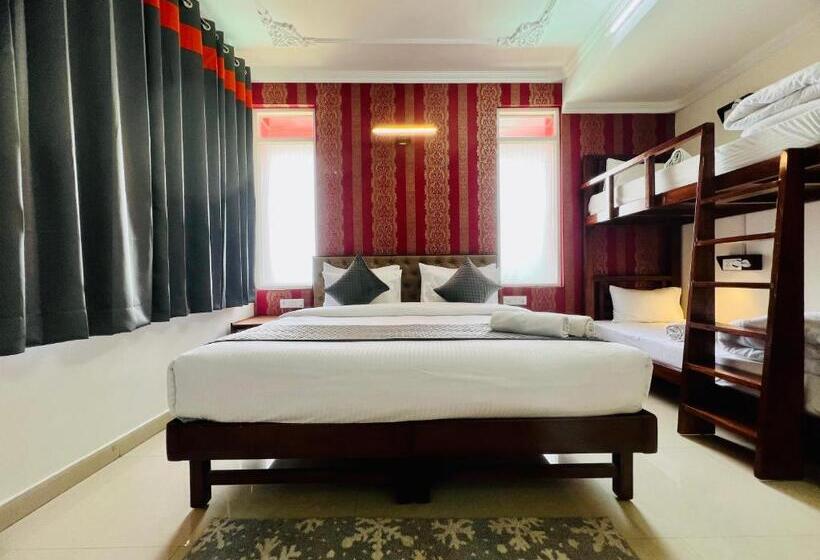 Quarto Familiar Vista Montanha, Live Free Hostel, Mcleodganj