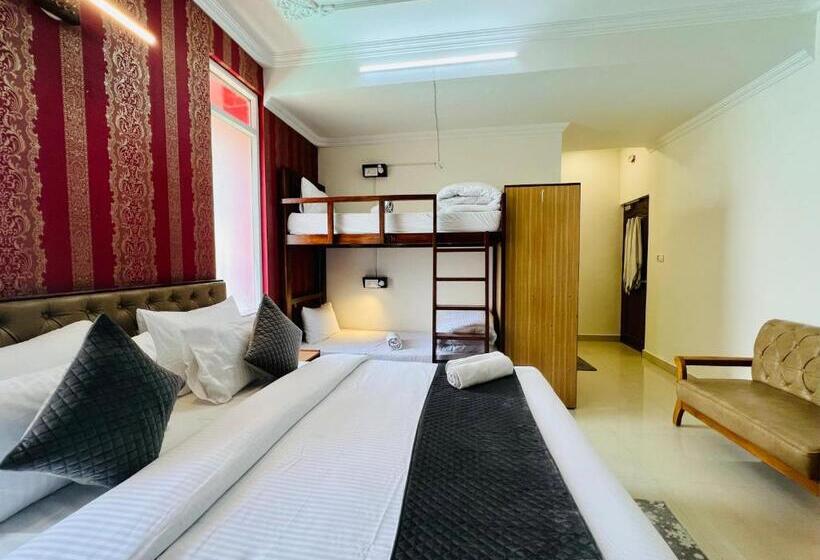 マウンテンビューファミリールーム, Live Free Hostel, Mcleodganj