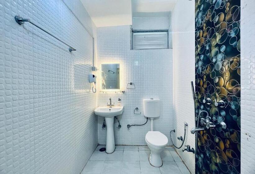 Quarto Familiar Vista Montanha, Live Free Hostel, Mcleodganj