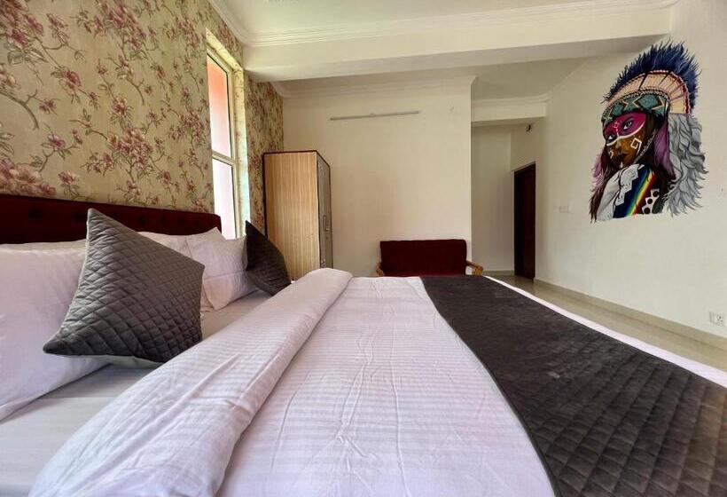 Quarto Estandar Cama King, Live Free Hostel, Mcleodganj