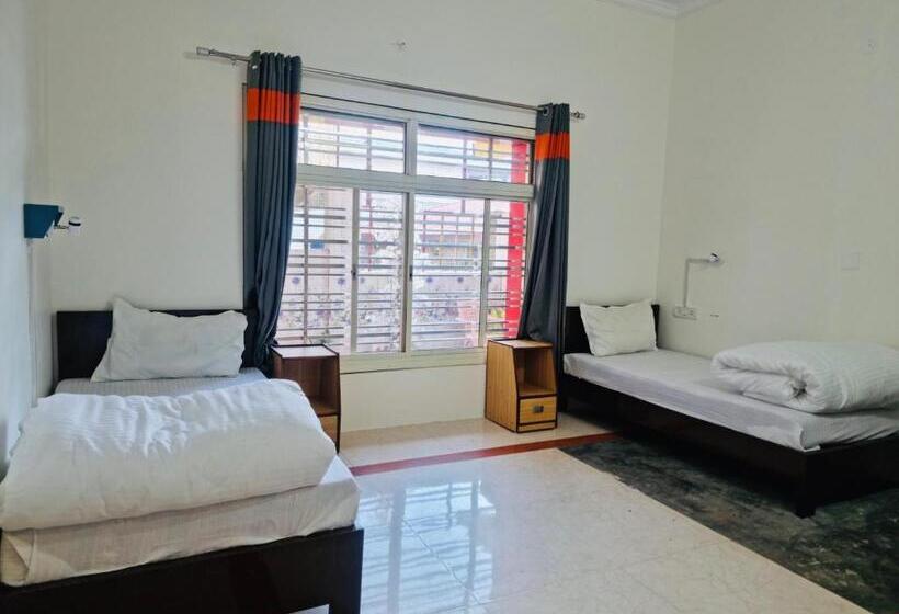 Cama em Quarto Compartilhado, Live Free Hostel, Mcleodganj