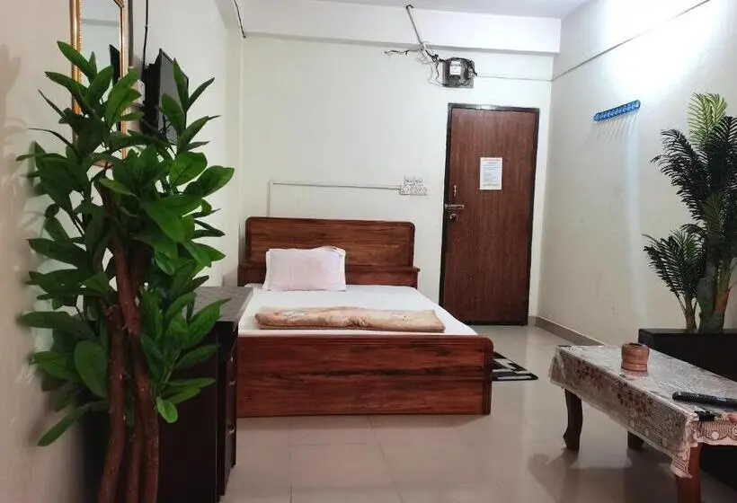اتاق استاندارد یک نفره, New Hotel Labbaik