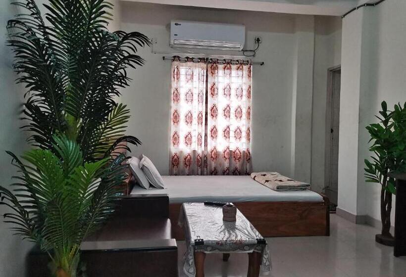 اتاق استاندارد یک نفره, New Hotel Labbaik