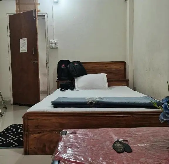 اتاق استاندارد یک نفره, New Hotel Labbaik