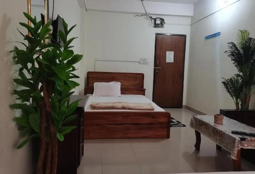 اتاق استاندارد یک نفره, New Hotel Labbaik