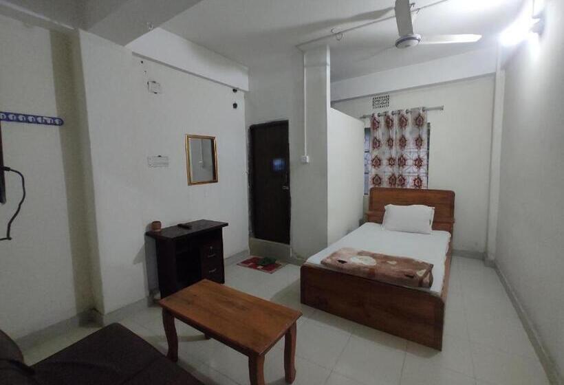 اتاق استاندارد یک نفره, New Hotel Labbaik