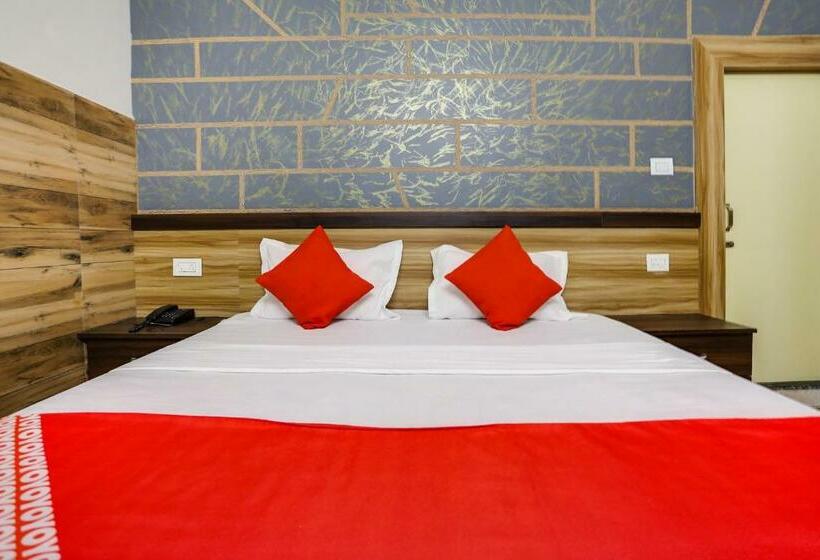 חדר קלאסי לשלושה, Oyo Flagship 81307  Pratap Since