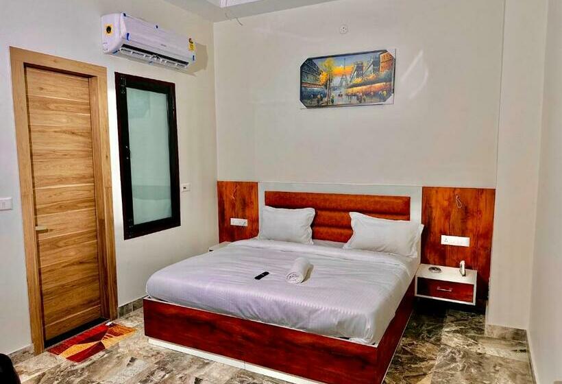 غرفة ديلوكس, Skyz