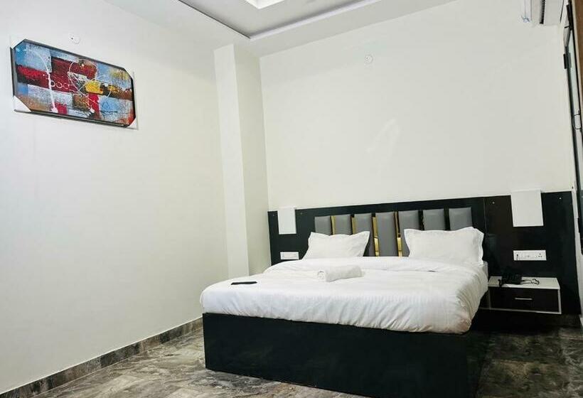 غرفة ديلوكس, Skyz