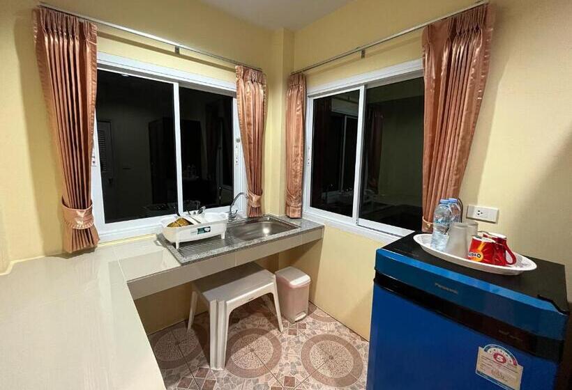 חדר סטנדרט עם טרסה, Mae Somboon House