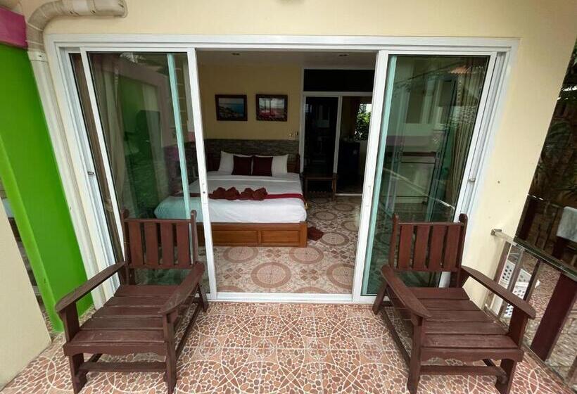 חדר סטנדרט עם טרסה, Mae Somboon House