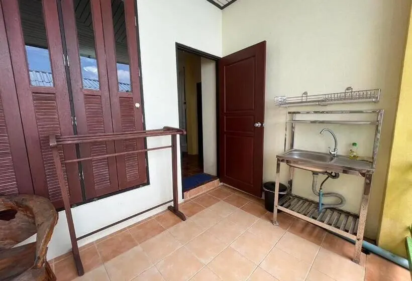 １ベッドルームハウス, Mae Somboon House