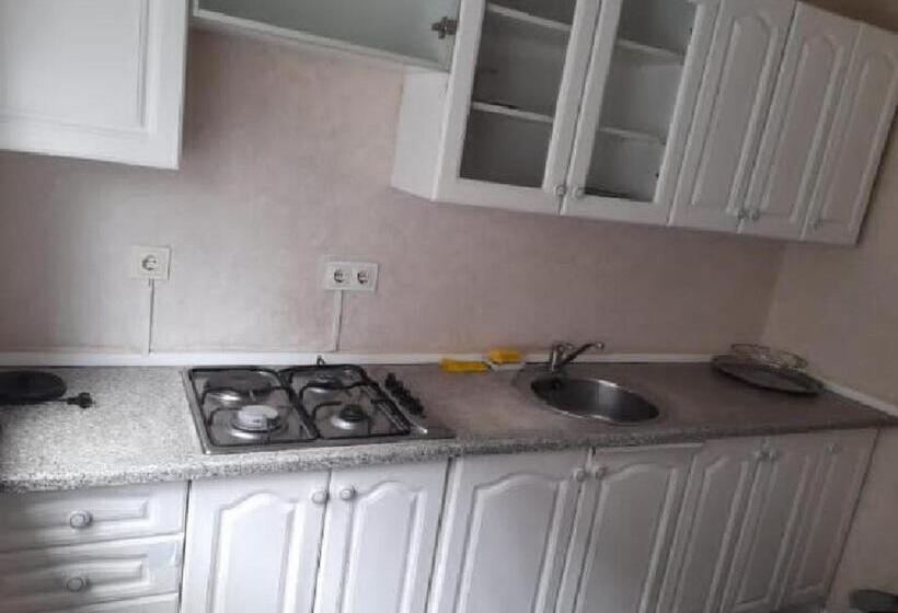 اتاق استاندارد, Shah Hostel