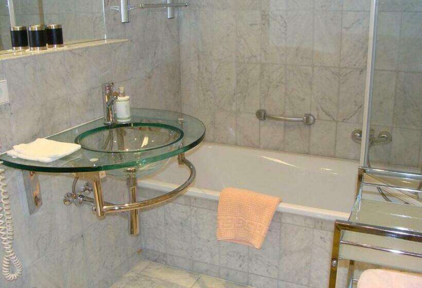 غرفة سوبيريور مطلّة علي الحديقة, Boutique Hotel Villa Am See