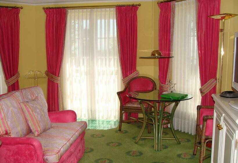 غرفة ديلوكس مطلة على البحيرة, Boutique Hotel Villa Am See