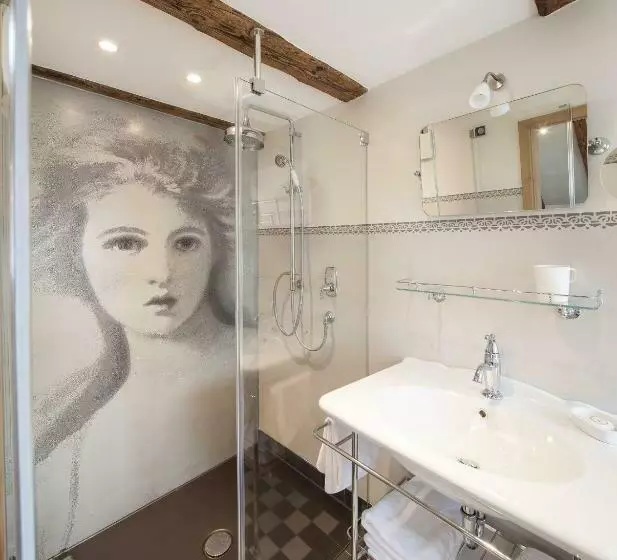 コンフォートルーム, Boutique   Hotel Adara