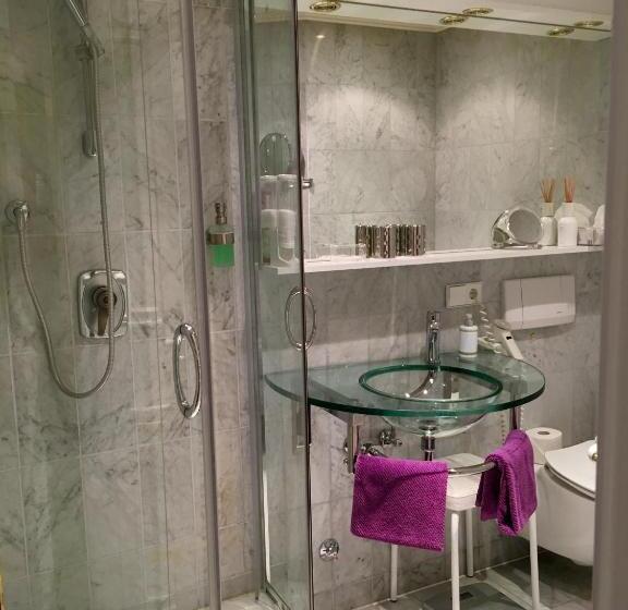 غرفة سوبيريور مطلّة علي الحديقة, Boutique Hotel Villa Am See