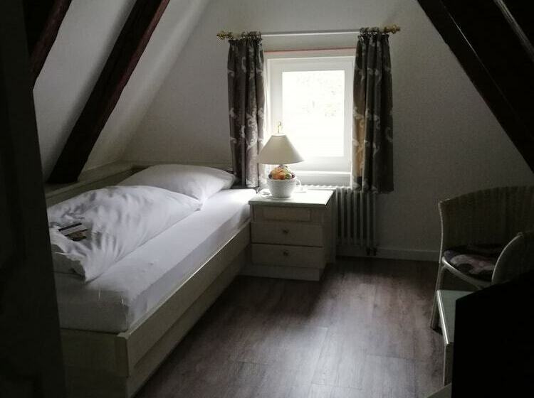 Standart Tek Kişilik Oda, Altes Pfarrhaus